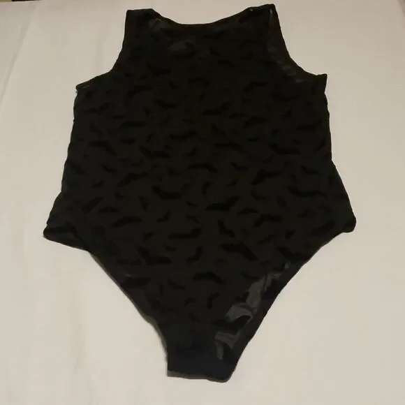 Torrid 2X Black Bat Velvet & Mesh V Neck Bodysuit - Picture 8 of 11